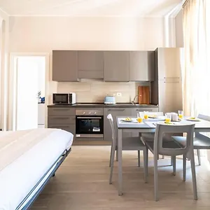 Easylife - Accogliente Residenza A Due Passi Dal Duomo , Milán Italia